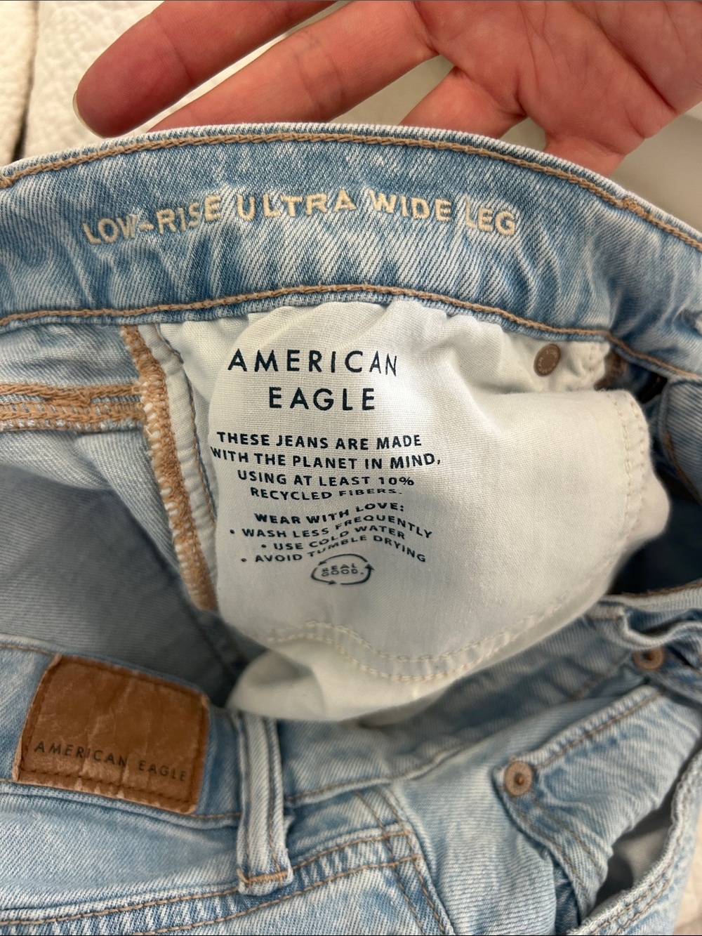 American Eagle Outfitters Light Blue Wide-Leg Jeans - Picture 3 of 4